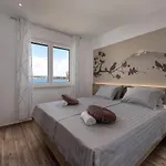 Royal House 3 * Pašman