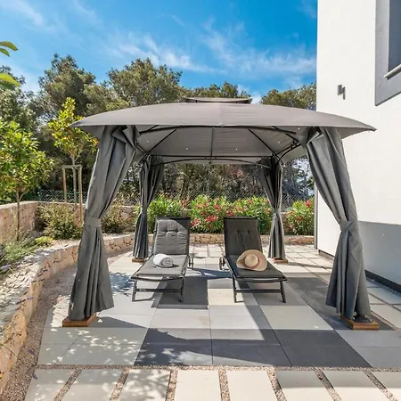 בית נופש Royal House 3