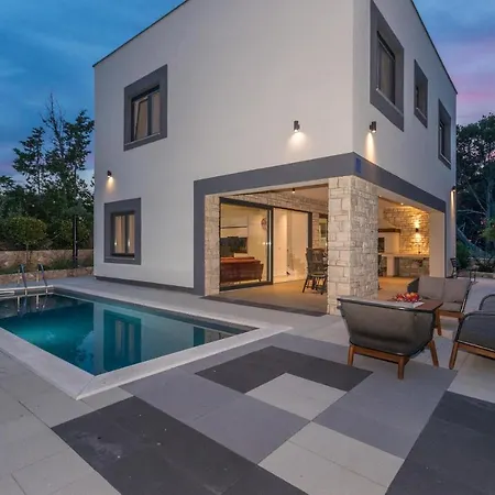 Royal House 3 Pašman