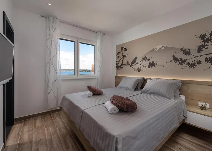 Royal House 3 * Pašman